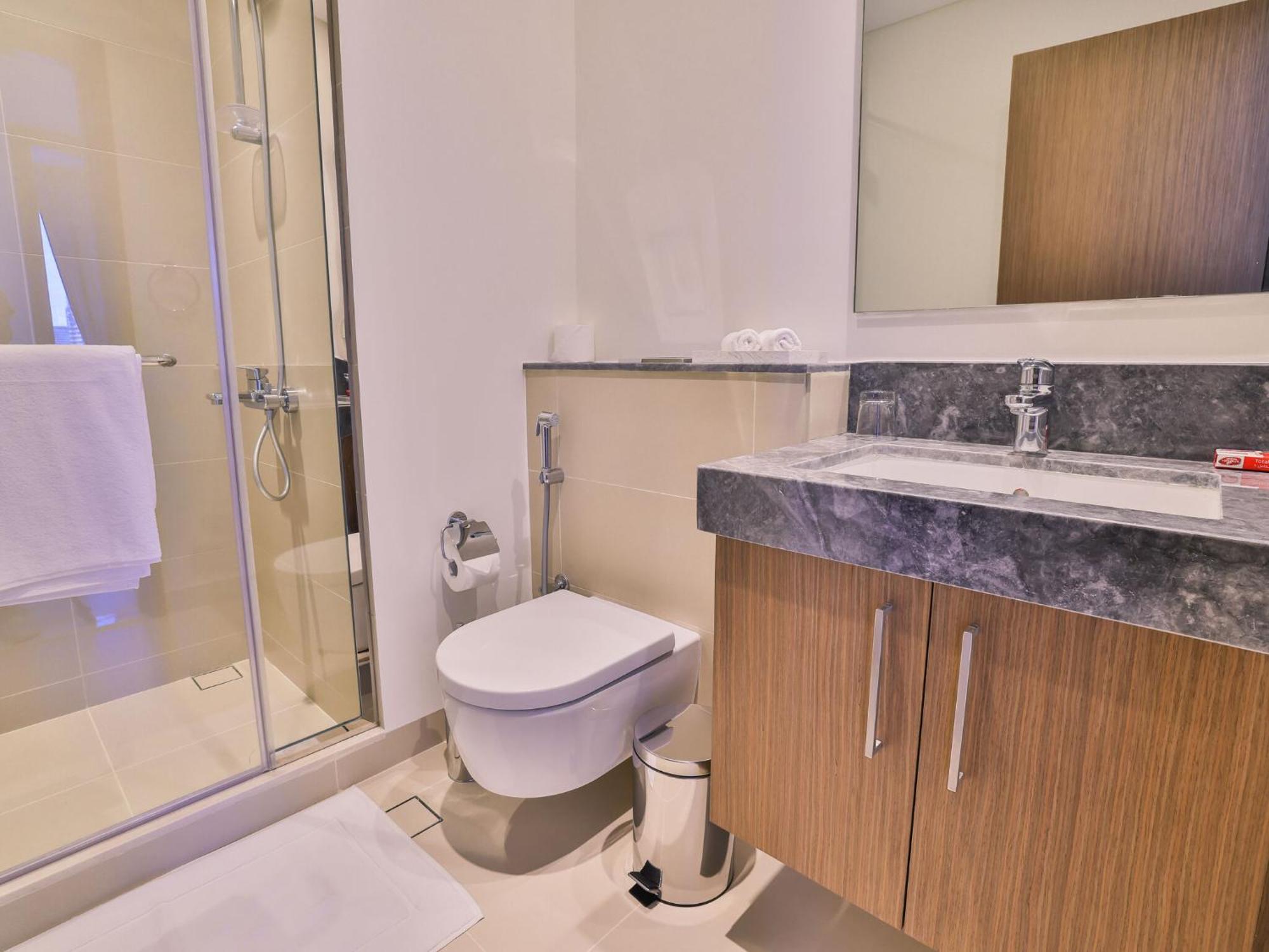 Luxurious Apartments Dubai Marina Views Pool Gym By Sojo Stay 외부 사진