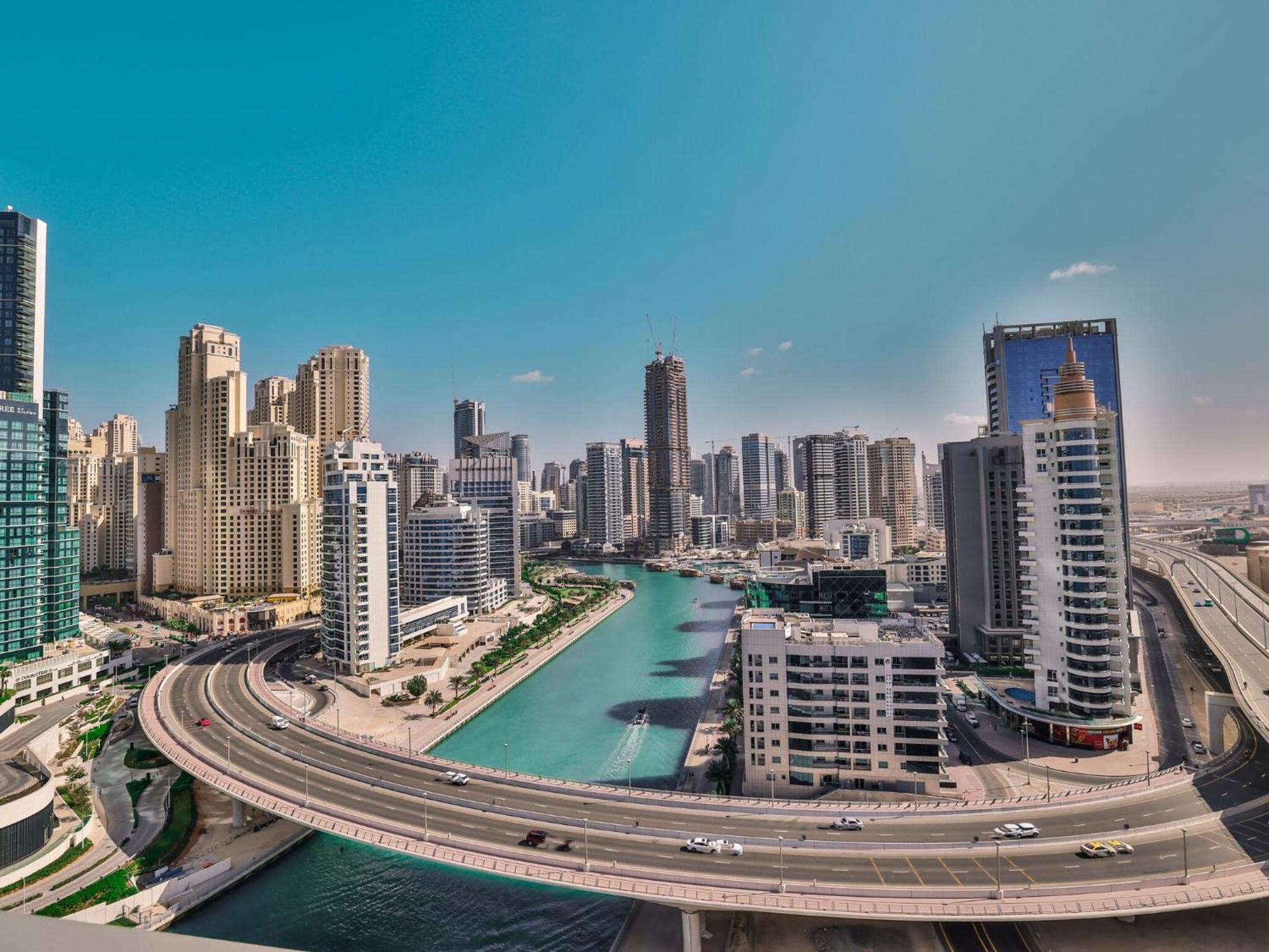 Luxurious Apartments Dubai Marina Views Pool Gym By Sojo Stay 외부 사진